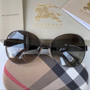 Burberry Sunglasses Brown Excellent condition